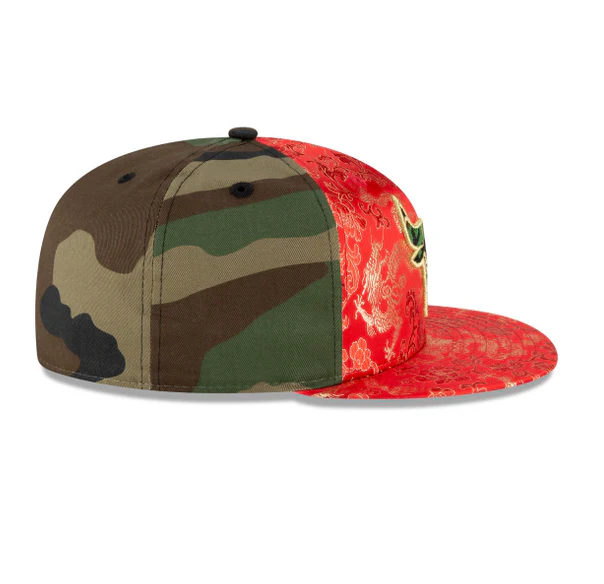 New Era Chicago Bulls Dragon Satin 59Fifty Fitted Hat - Image 3