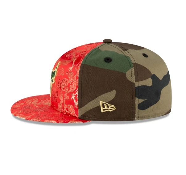 New Era Chicago Bulls Dragon Satin 59Fifty Fitted Hat - Image 4