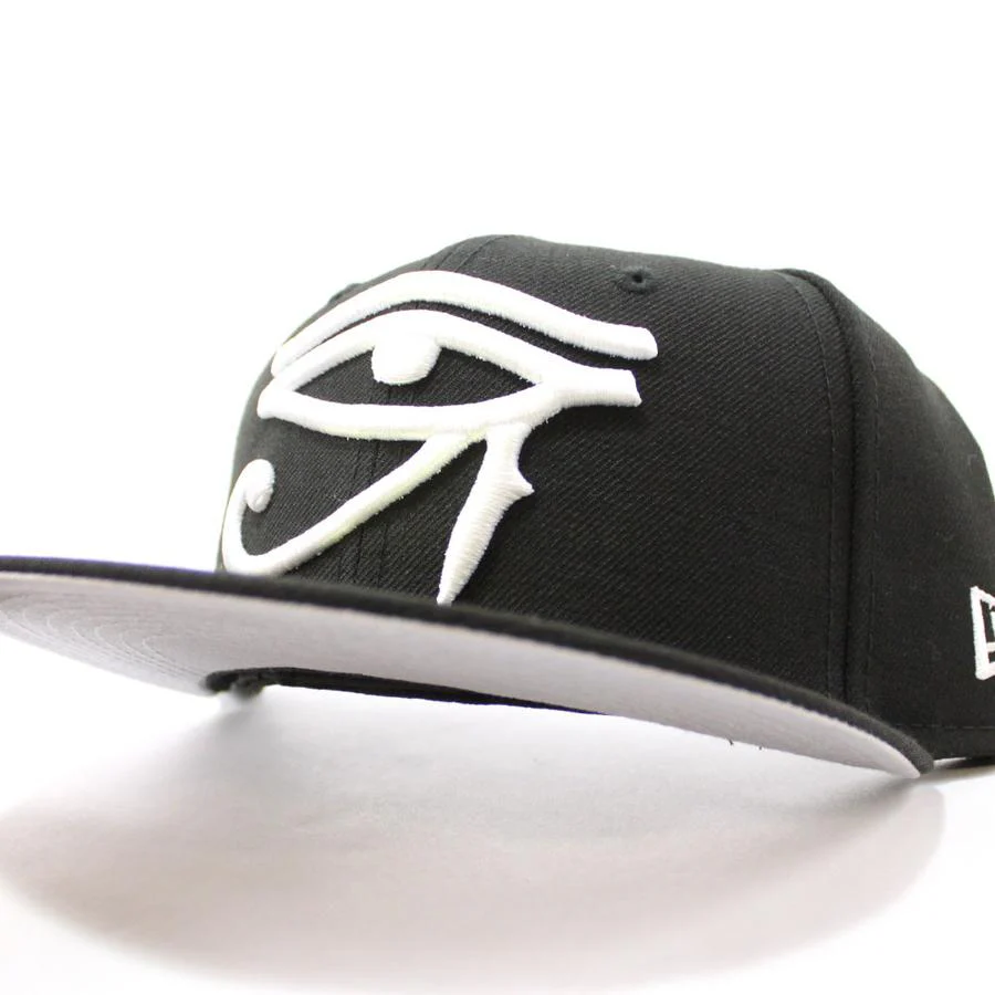 New Era Eye of Horus Black 59FIFTY Fitted Hat - Image 3