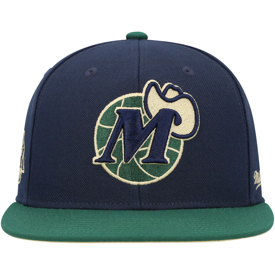 Mitchell & Ness Dallas Mavericks Navy/Green 2011 NBA Finals Grassland Fitted Hat - Image 5