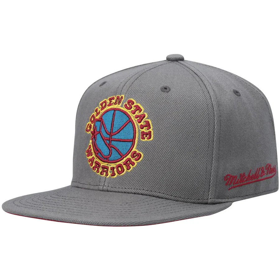 Mitchell & Ness Golden State Warriors Charcoal Hardwood Classics Carbon Cabarnet Fitted Hat - Image 4