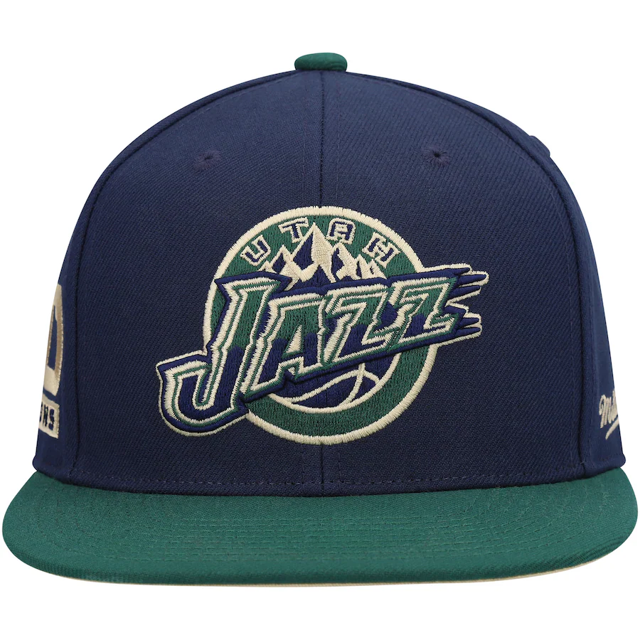 Mitchell & Ness Utah Jazz Navy/Green 40th Anniversary Grassland Fitted Hat - Image 5