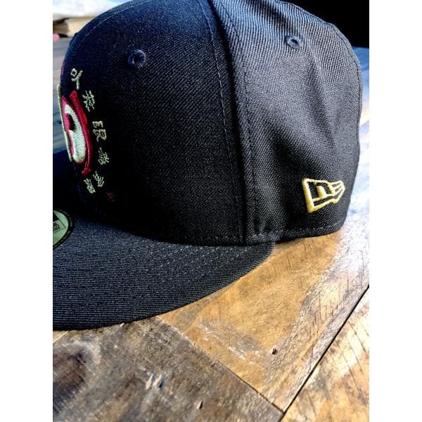 New Era Bruce Lee Core Symbol OG 59Fifty Fitted Hat - Image 4
