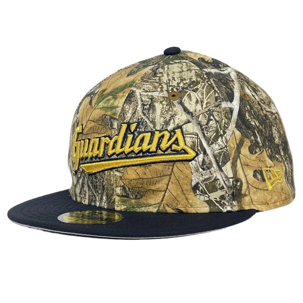 New Era Cleveland Guardians "Metallic Realtree 2.0" Navy 59FIFTY Fitted Hat - Image 2