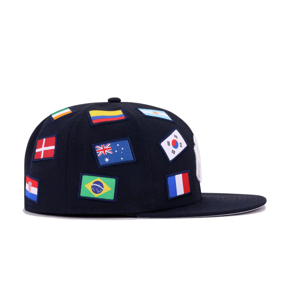 New Era New York Yankees Country Flag All Over 59Fifty Fitted Hat - Image 3