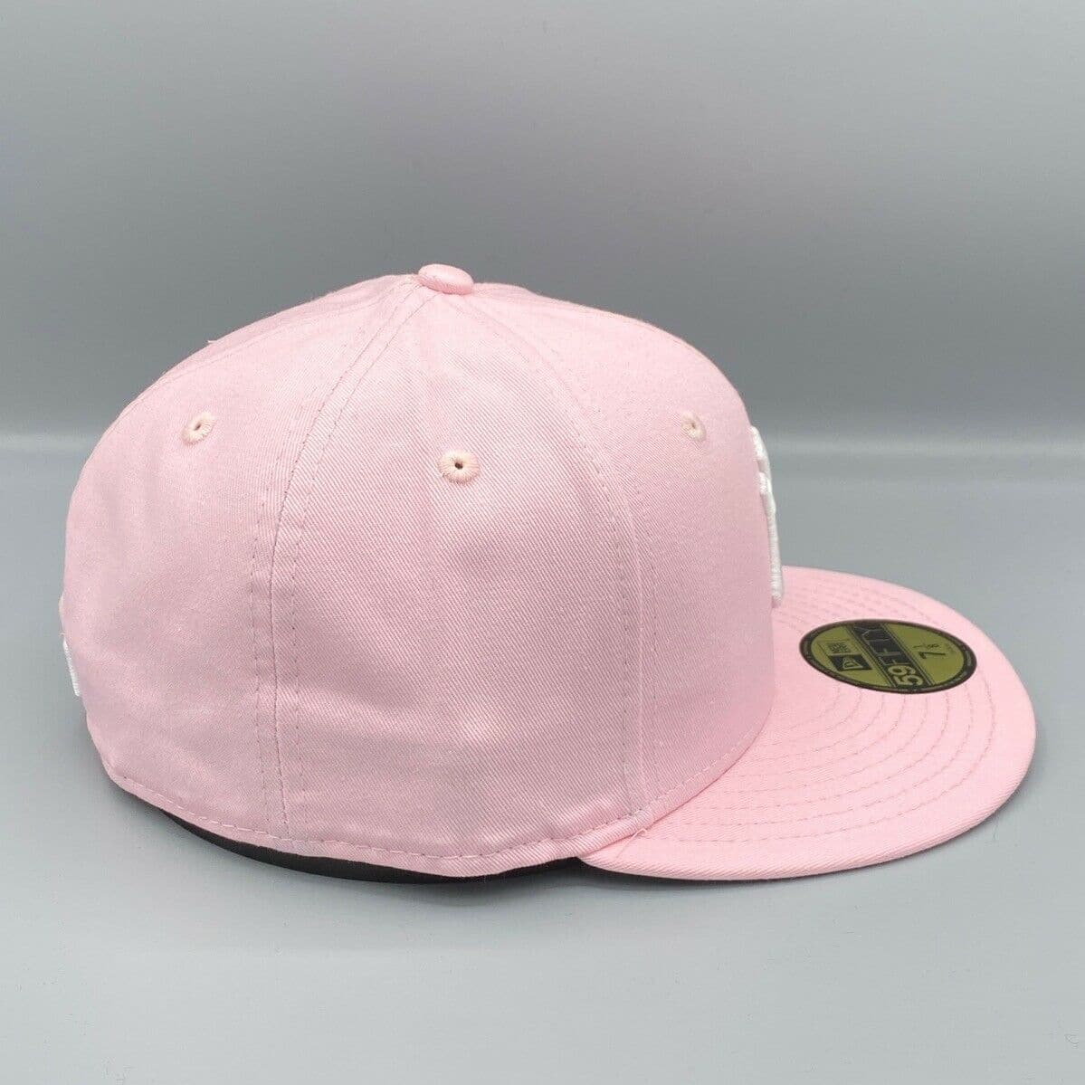 New Era New York Yankees Pink 59Fifty Fitted Hat - Image 5