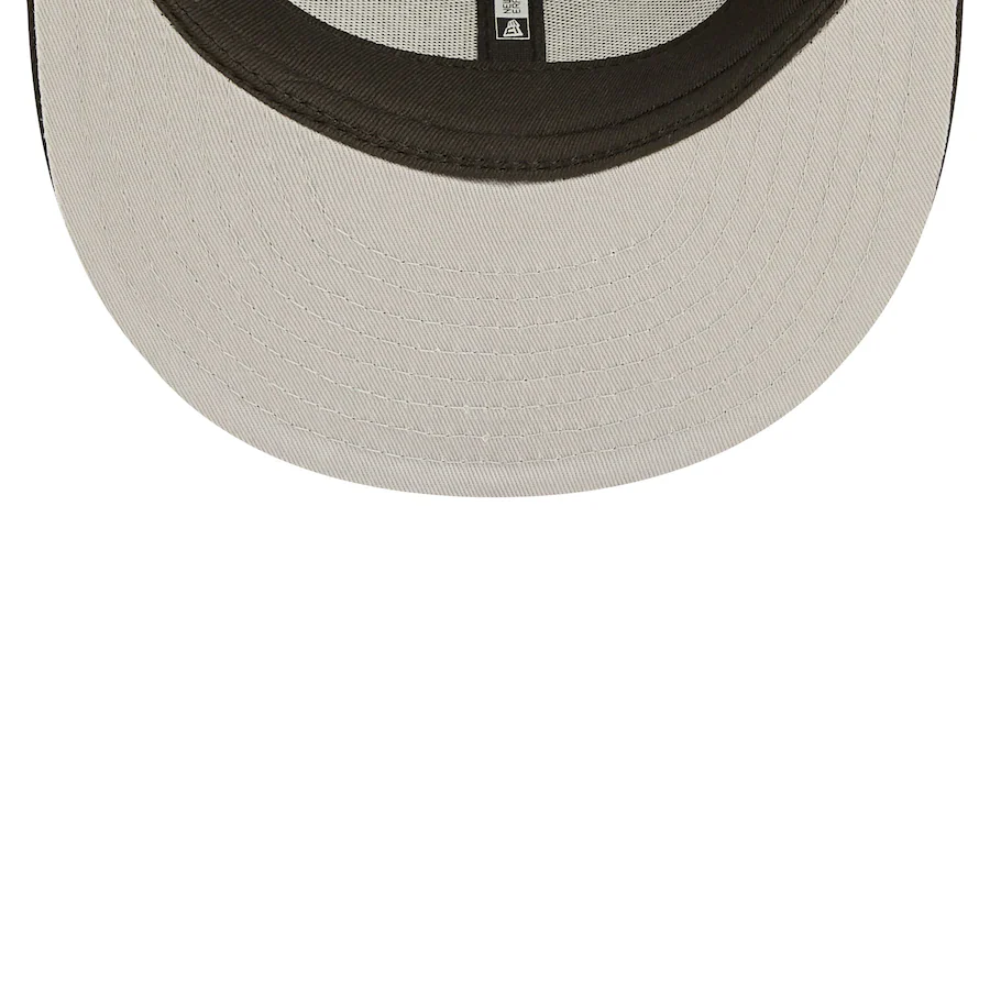 New Era Pittsburgh Pirates Blackout Trucker 59FIFTY Fitted Hat - Image 2
