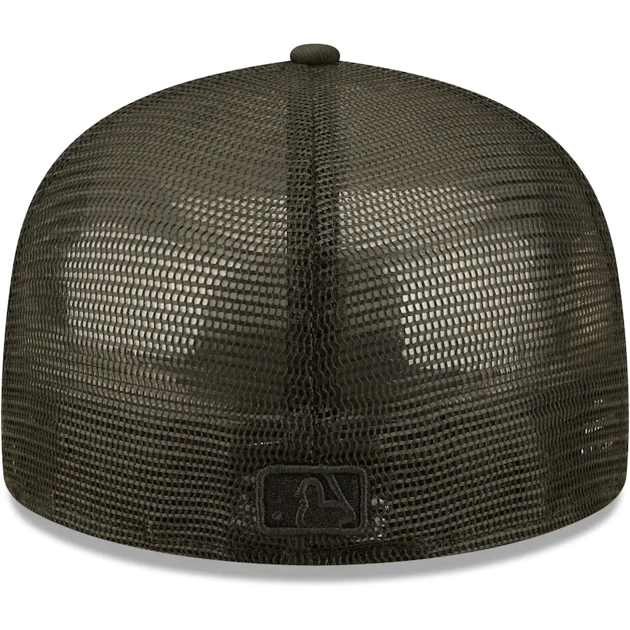 New Era Pittsburgh Pirates Blackout Trucker 59FIFTY Fitted Hat - Image 3