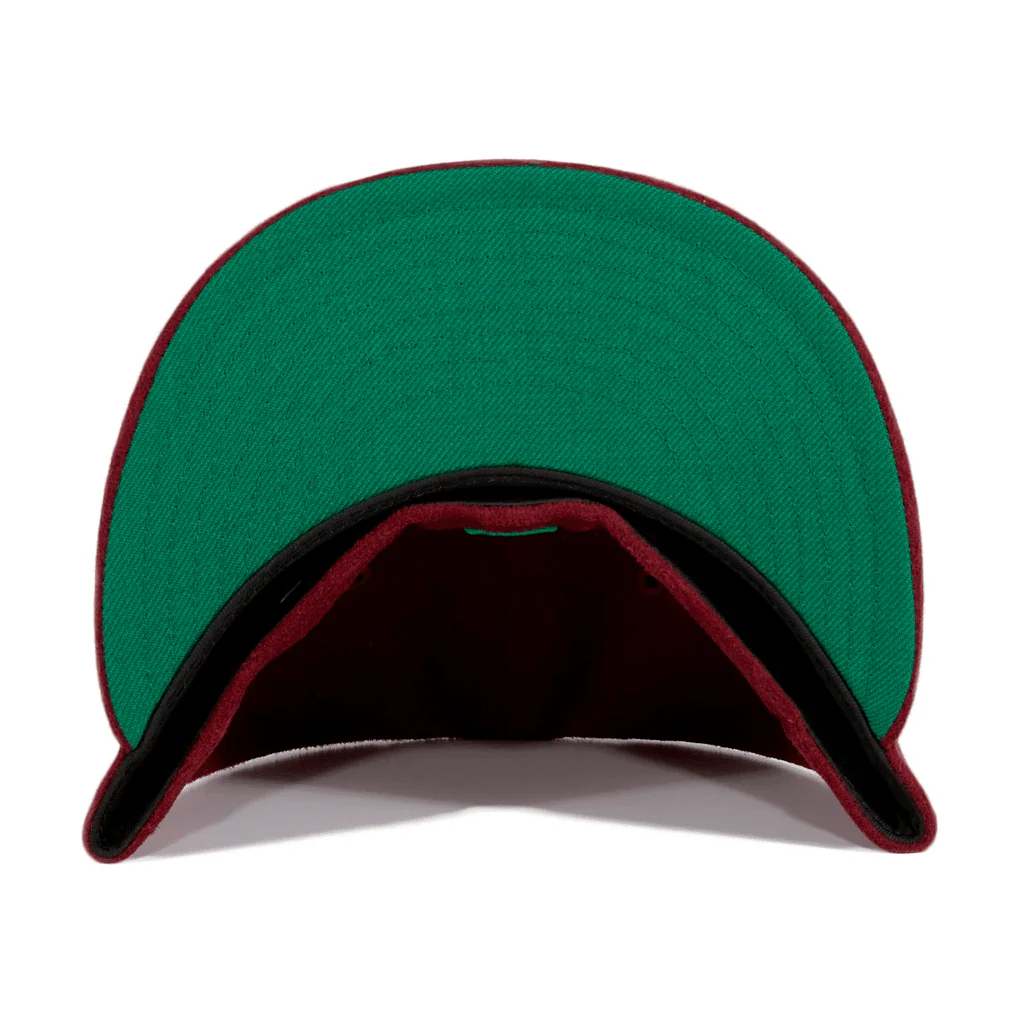 New Era Santa Goose Island Bombers 59Fifty Fitted Hat - Image 4