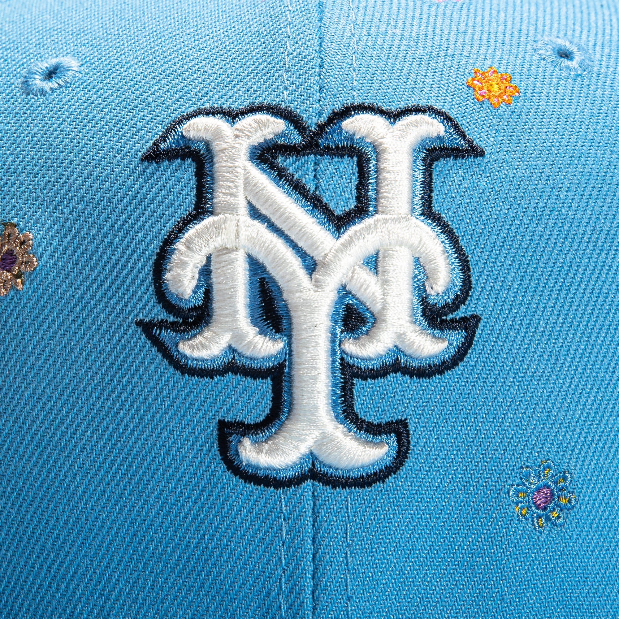 New Era Super Bloom 2 New York Mets 2022 59FIFTY Fitted Hat - Image 5
