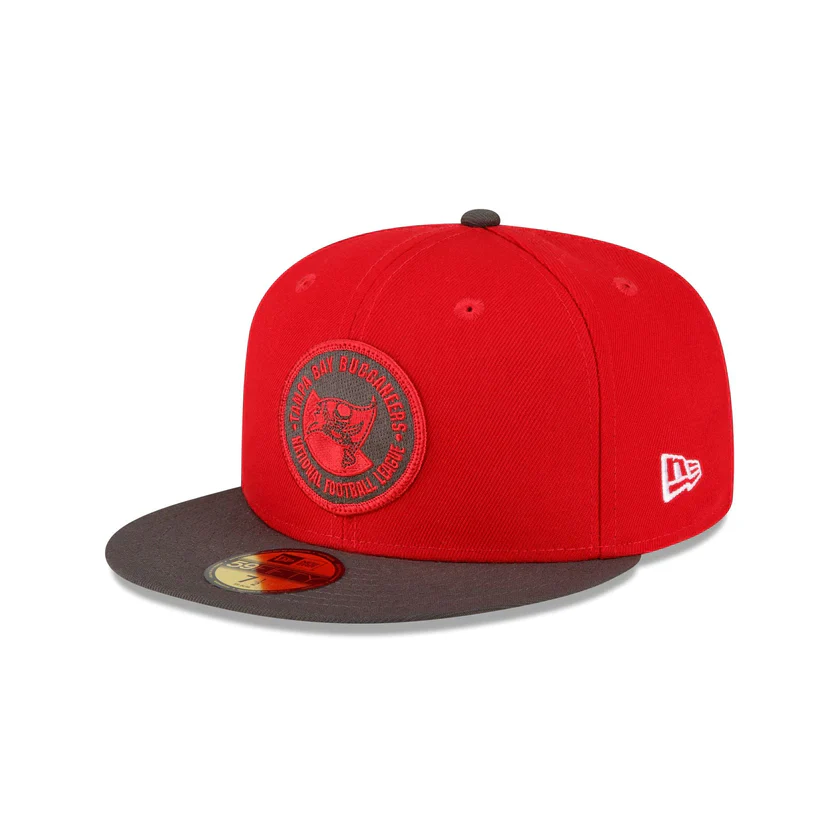 New Era Tampa Bay Buccaneers 2023 Sideline Team Patch 59FIFTY Fitted Hat - Image 6