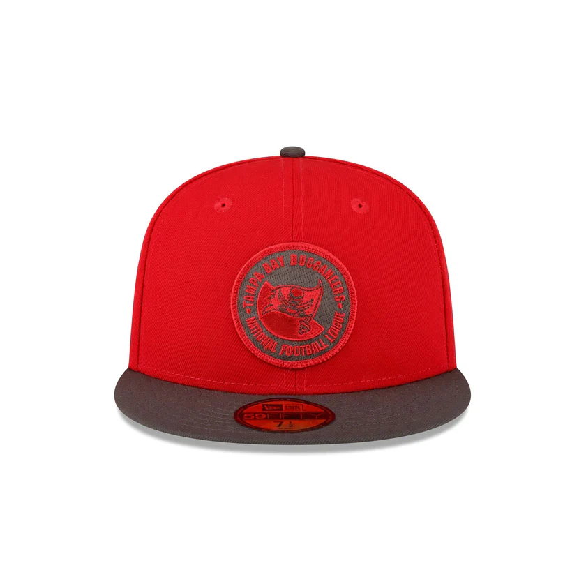New Era Tampa Bay Buccaneers 2023 Sideline Team Patch 59FIFTY Fitted Hat - Image 7