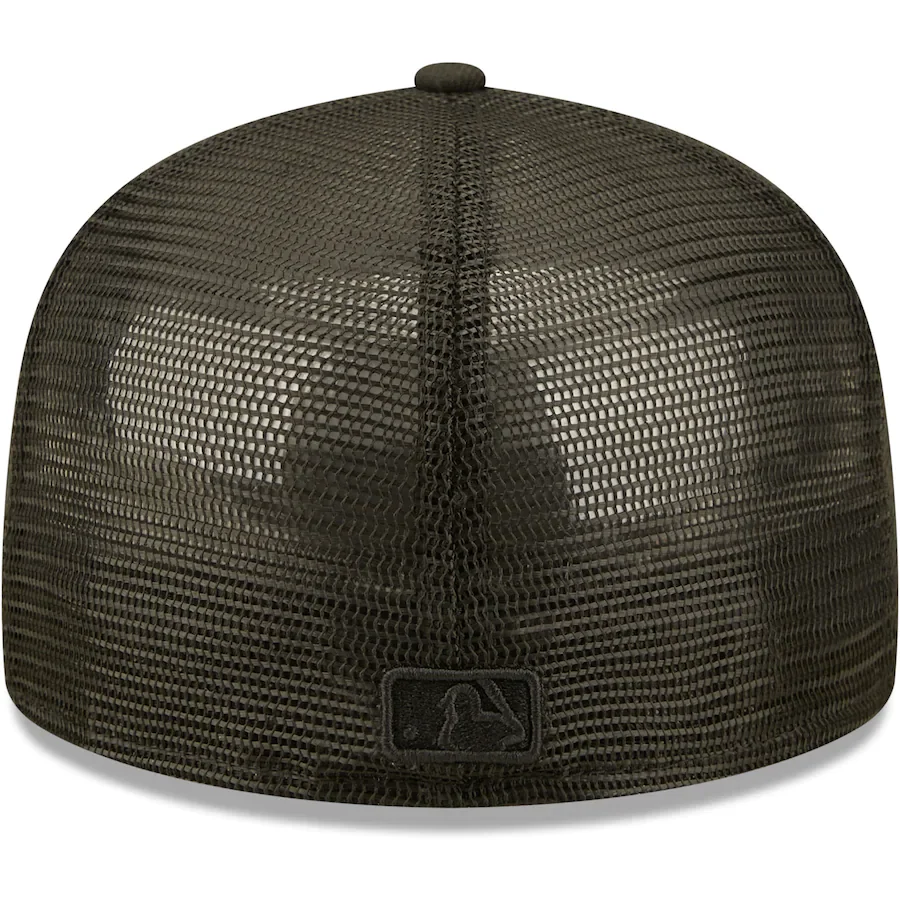 New Era Texas Rangers Blackout Trucker 59FIFTY Fitted Hat - Image 3