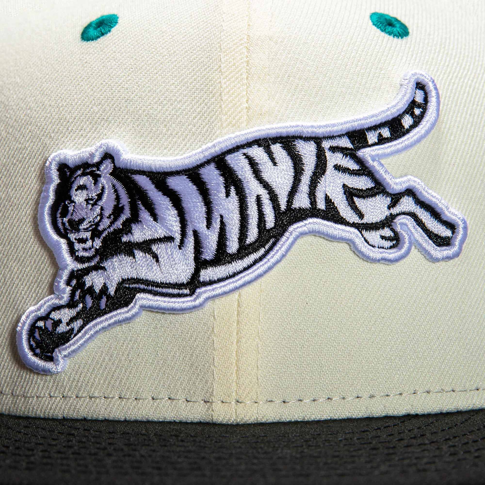 New Era Tropics Cincinnati Bengals 50th Anniversary 59FIFTY Fitted Hat - Image 4