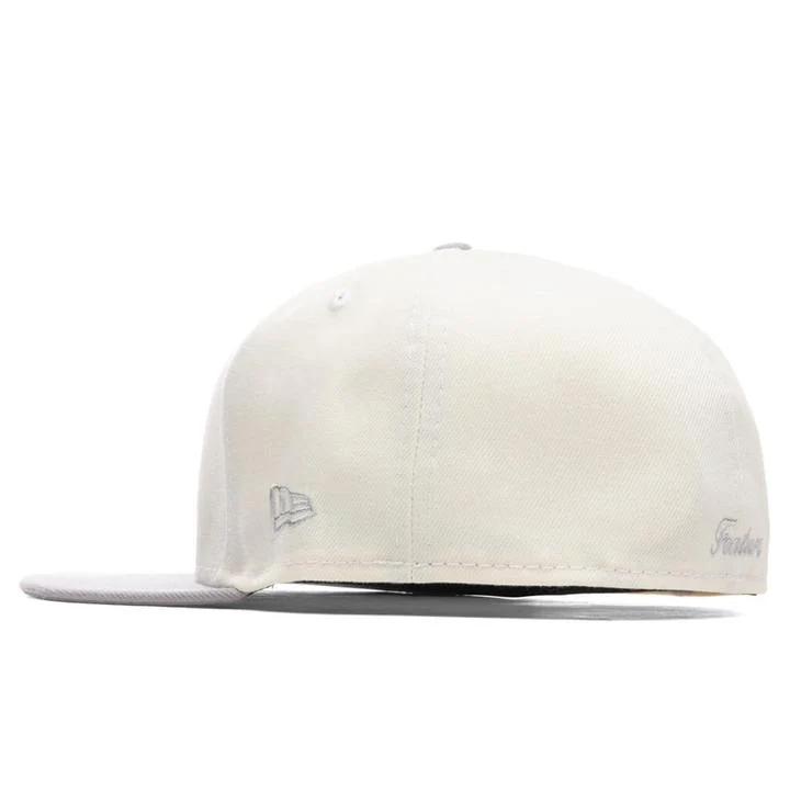 New Era x Feature Off-White & Grey 59FIFTY Fitted Hat - Image 4